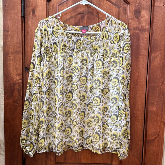 Vince Camuto Tops - Vince Camuto blouse